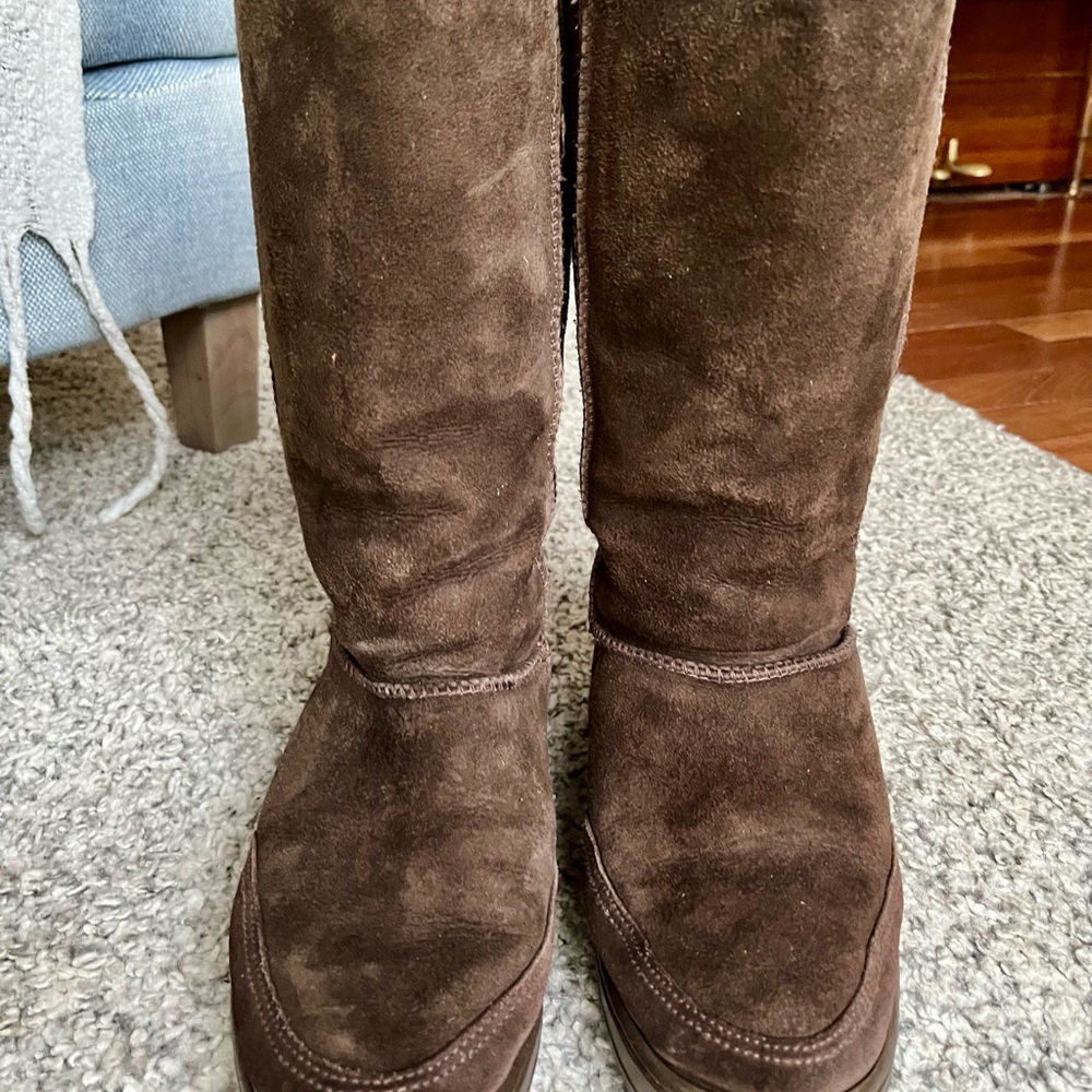 UGG Brown Suede Women's Boots
